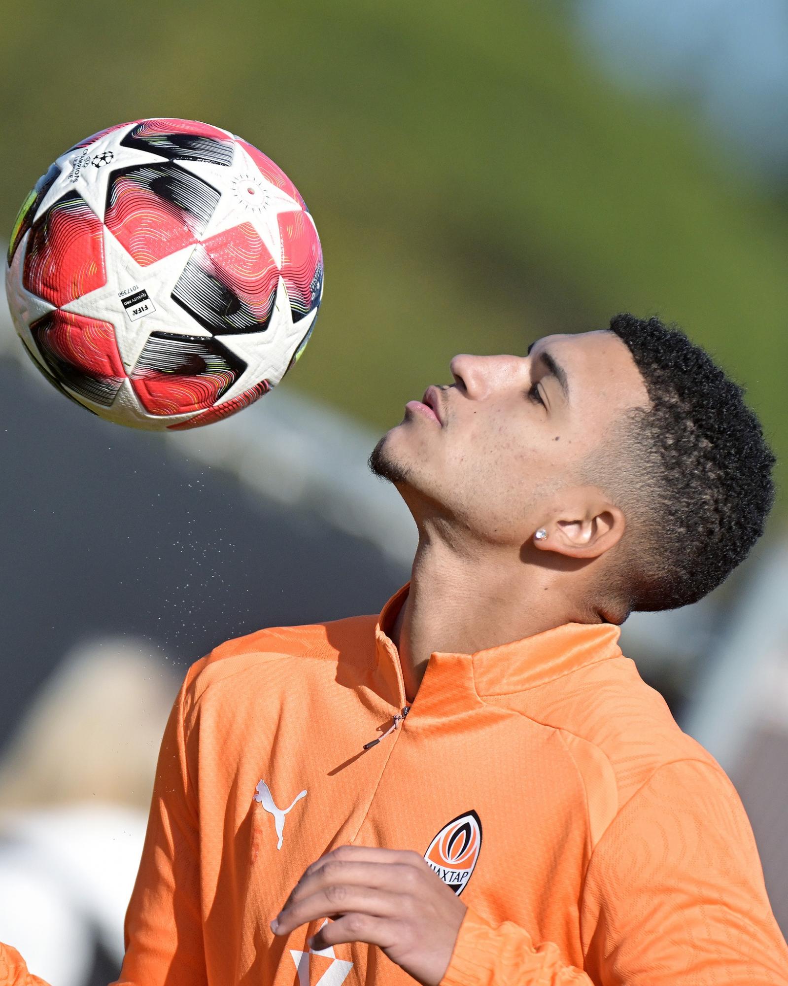 Топ-20 переходов в украинском футболе: итоги зимнего трансферного окна-2025