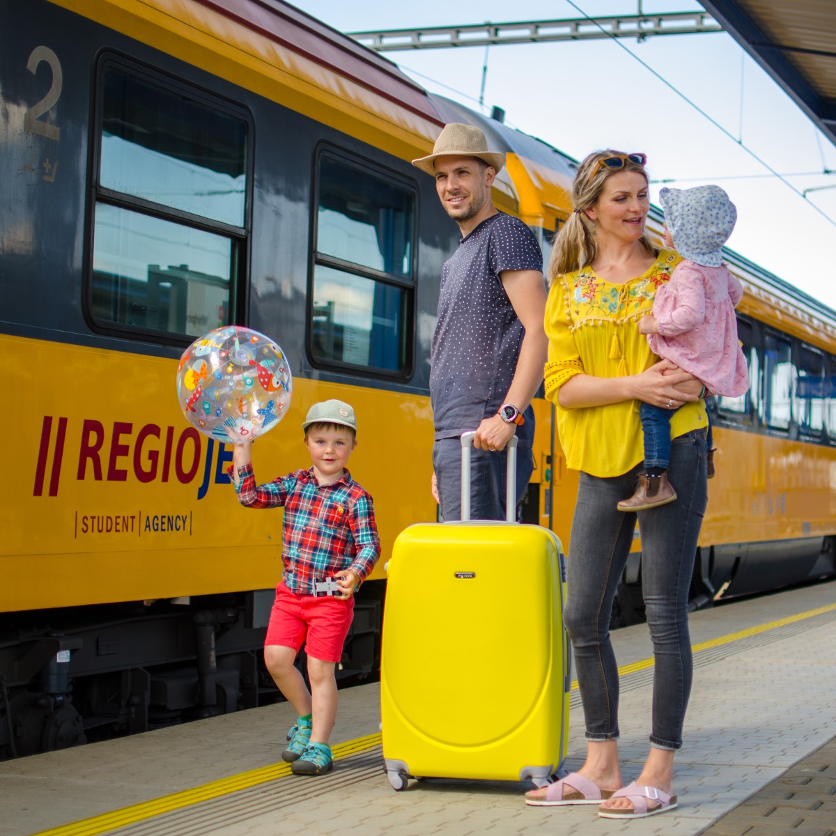 Между Киевом и Прагой пускают прямой поезд: фото роскошных вагонов и цены на билеты