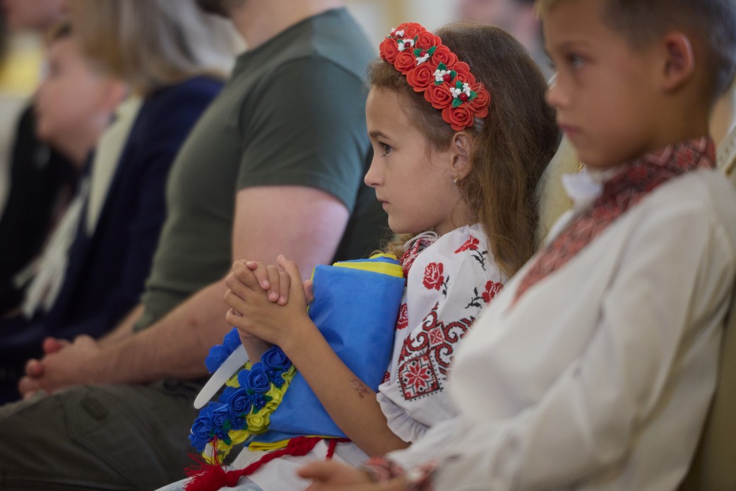 В Мариинском дворце наградили детей-спасателей, которые приближают победу: подвиги юных героев