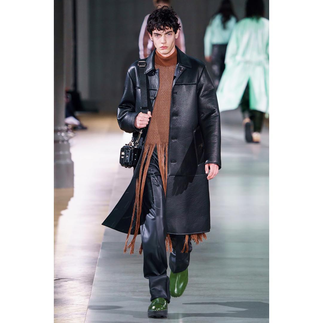 З показів Prada в Мілані на передову: манекенник з Броварів став військовим медиком