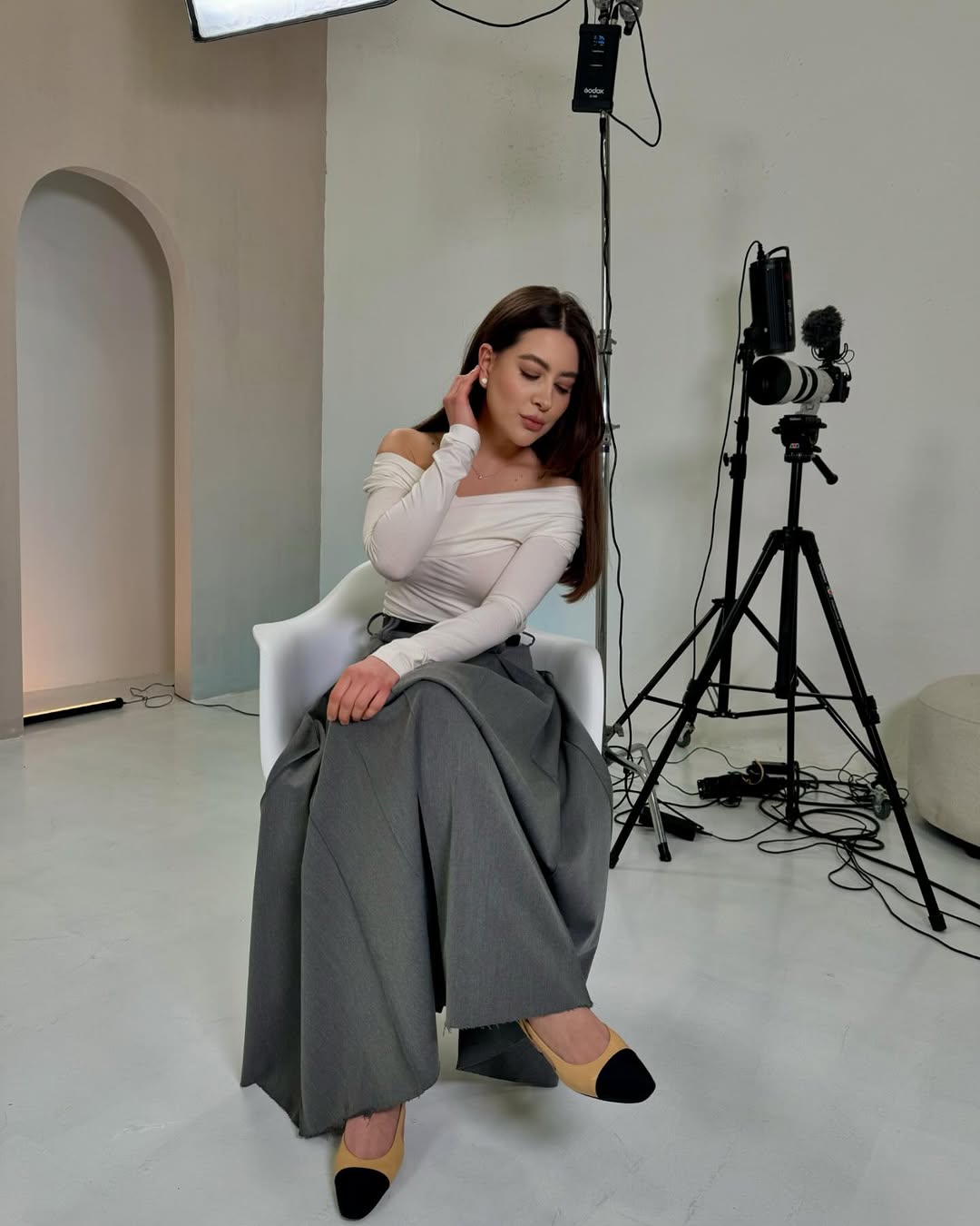 Раміна показала трендове взуття на весну 2025: воно повернулося в моду з минулого