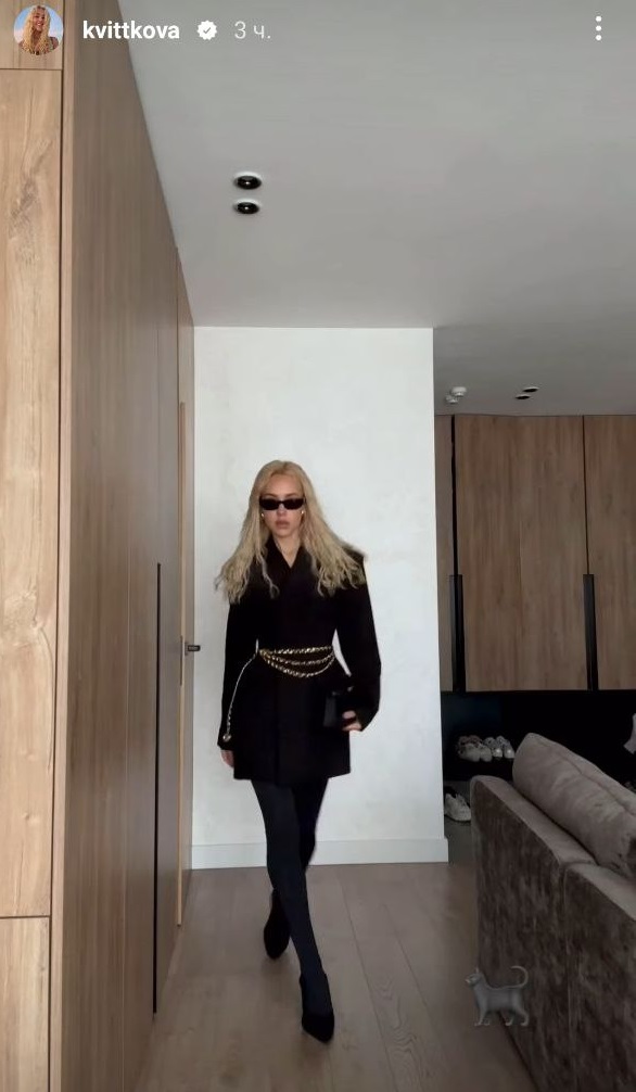 Платье, которое идет всем: Даша Квиткова показала must-have весеннего гардероба