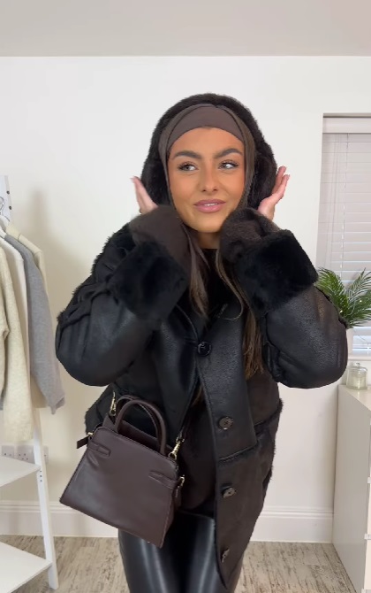 Короткая дубленка, пальто и шуба: блогерша показала, как стилизовать верхнюю одежду зимой 2025