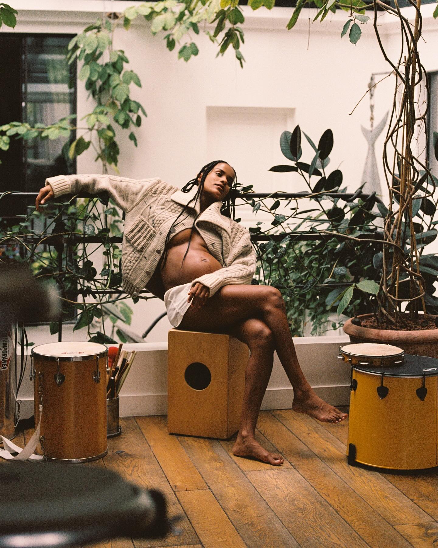 Дівчина Венсана Касселя показала перші фото новонародженого сина