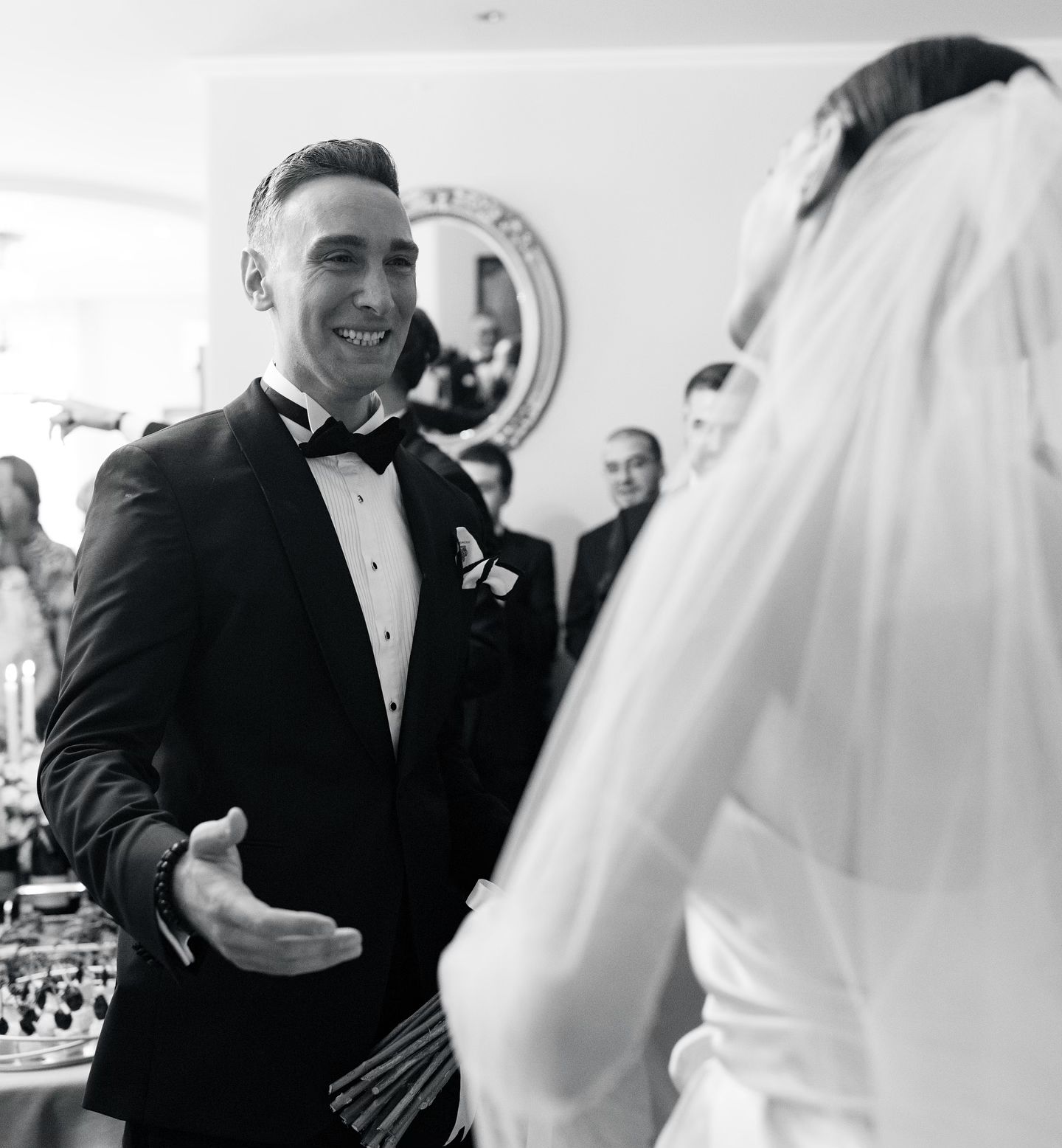 Бывший "Холостяк" Иракли Макацария и его красавица-жена ждут второго ребенка: нежные фото пары