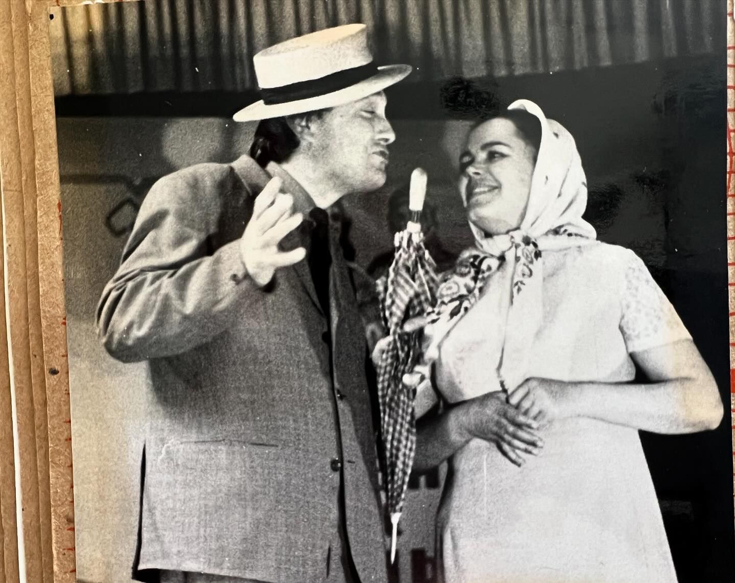 Ольга Сумська зачарувала рідкісними фото покійної мами у її день народження