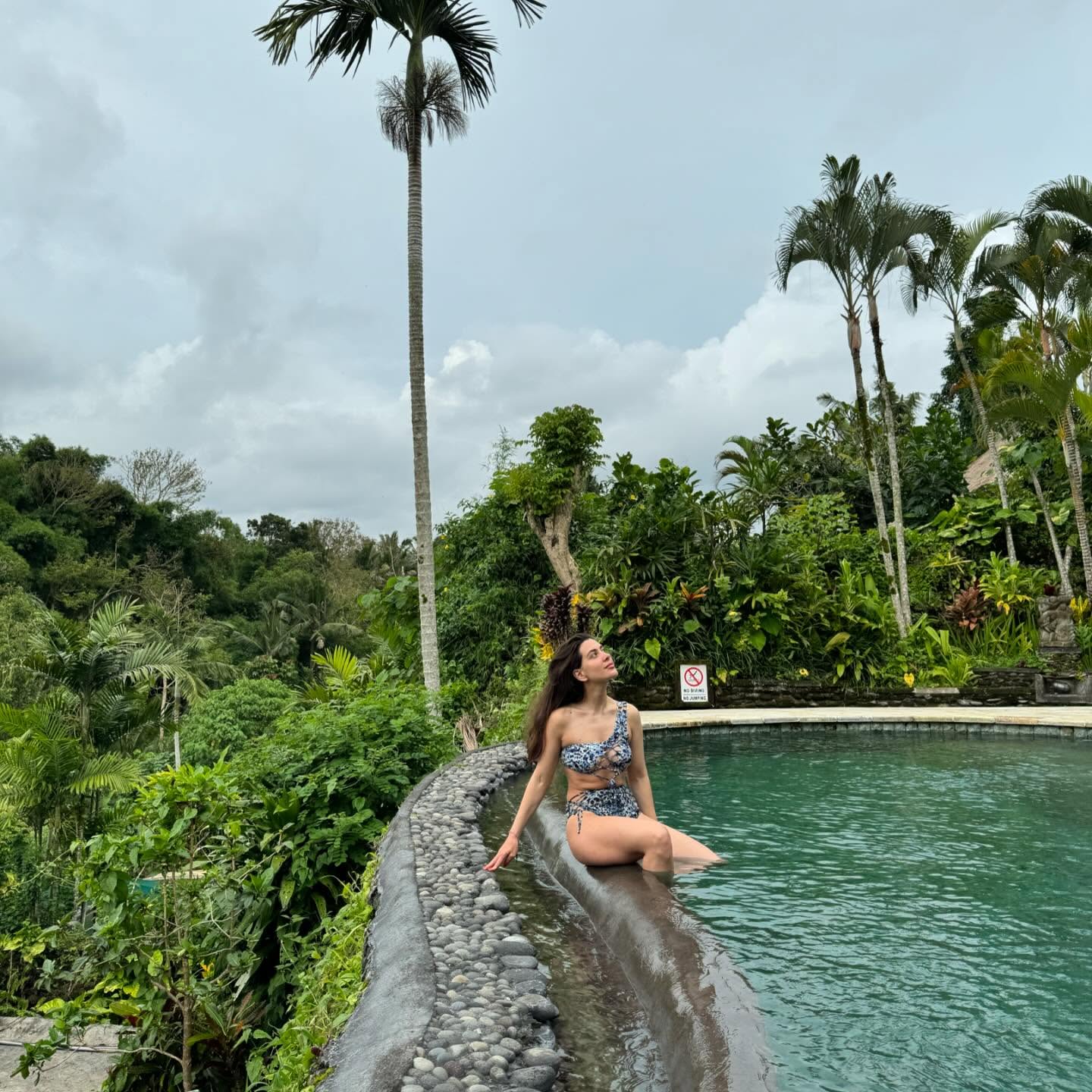Рамина показала честные фото в купальнике без фотошопа