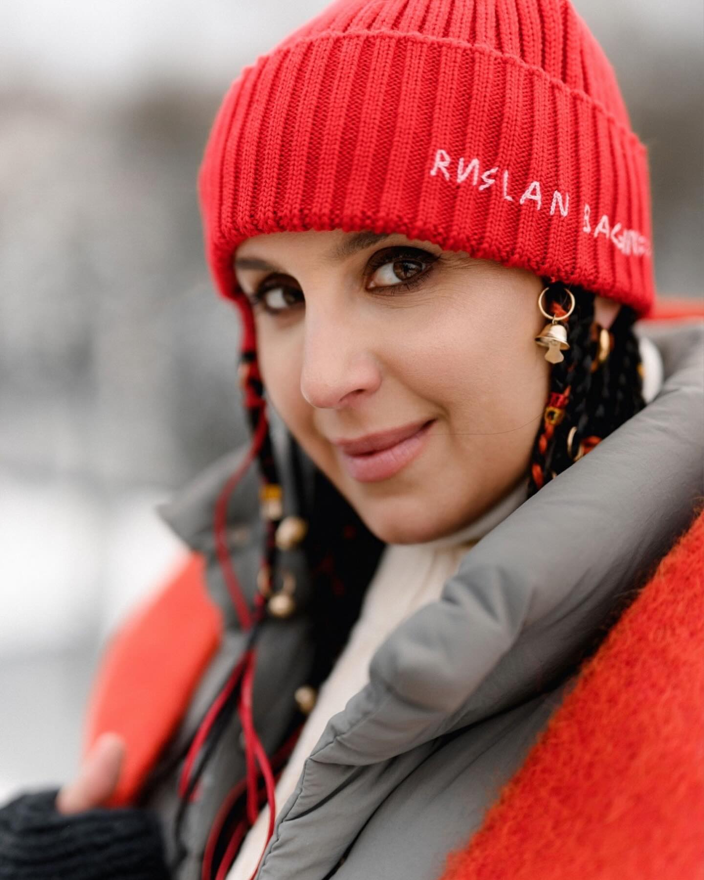 Єфросиніна, Брежнєва і Джамала показали найбільш трендові головні убори цієї зими: як вони виглядають