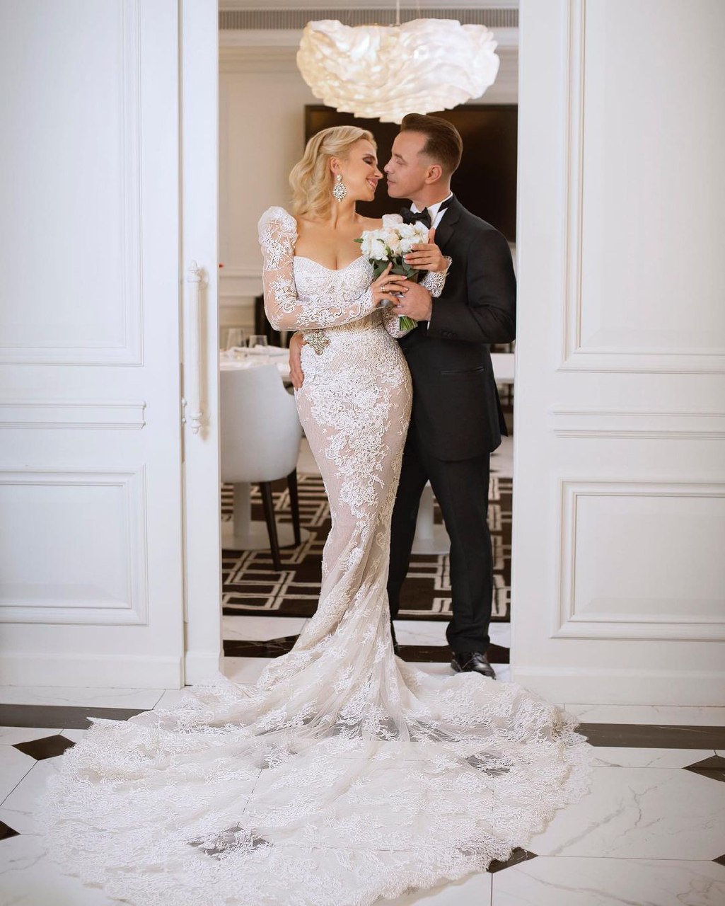 "Мое величайшее счастье": Лилия Ребрик в свадебном платье очаровала красотой (фото)