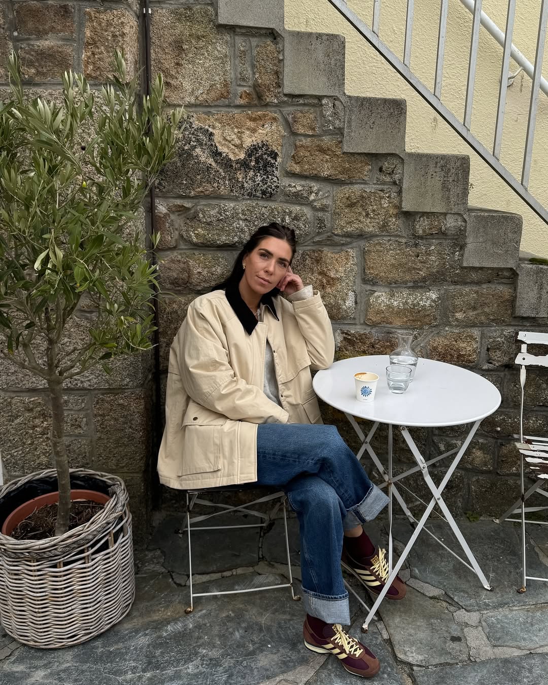 Как выглядят самые модные куртки весны 2025: блогерша показала стильные образы на каждый день