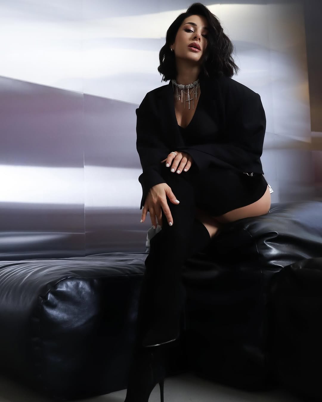 39-річна Злата Огнєвіч вразила сталевим пресом у незвичному образі: сміливі фото