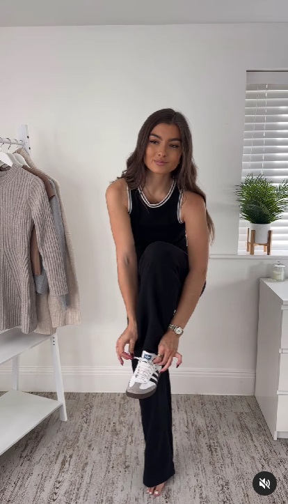 Як стилізувати сірий светр: блогерка показала 3 варіанти на кожен день (відео)