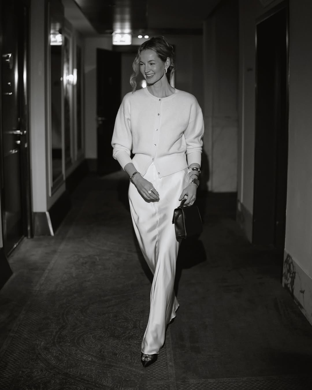 Total white look: елегантний образ на День Валентина, який зможе повторити кожна