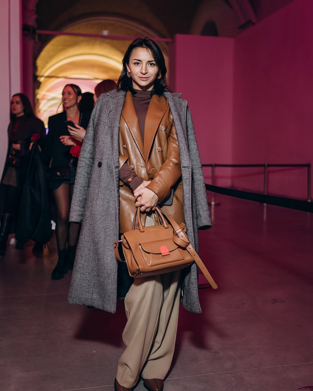 Головний хіт весни-2025. Як носити шкіряні речі, щоб не виглядати дешево: приклад від зірок