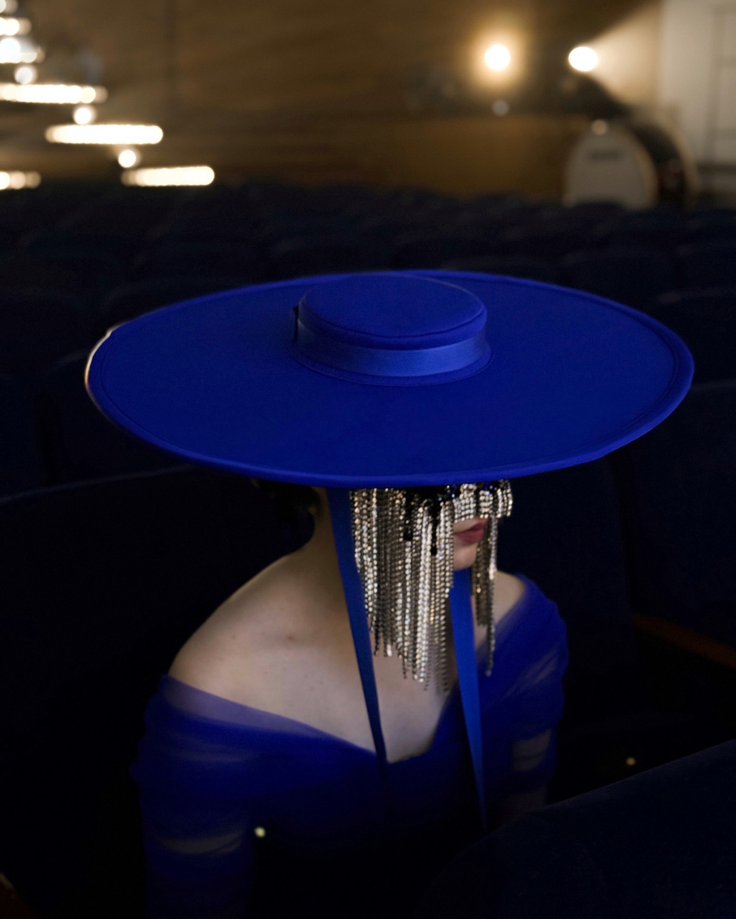 У загадочной певицы Klavdia Petrivna "поїхав дах". Слушайте ее первый альбом