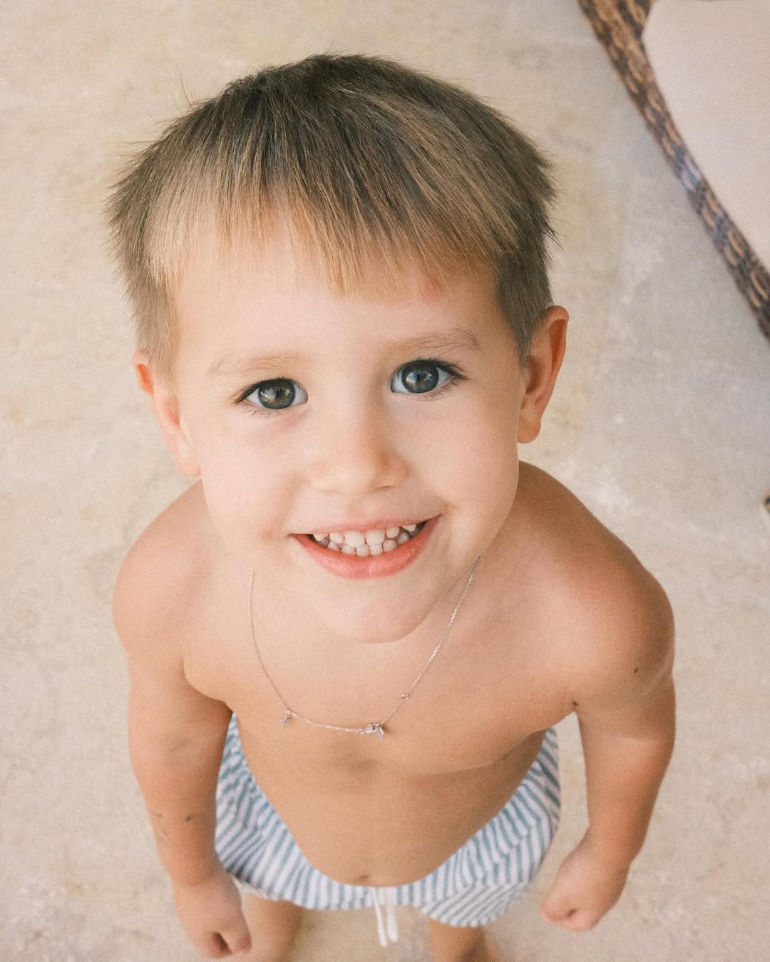 Як дві краплі води: Даша Квіткова вразила схожістю зі своїм сином на архівних фото