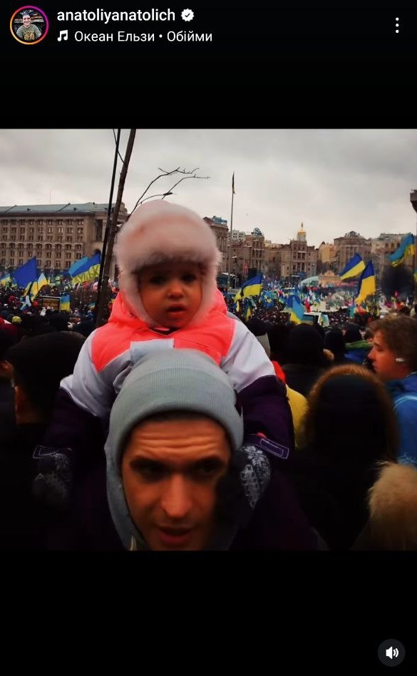 Анатолий Анатолич показал редкие фото с дочерью на Майдане: как они выглядели 11 лет назад