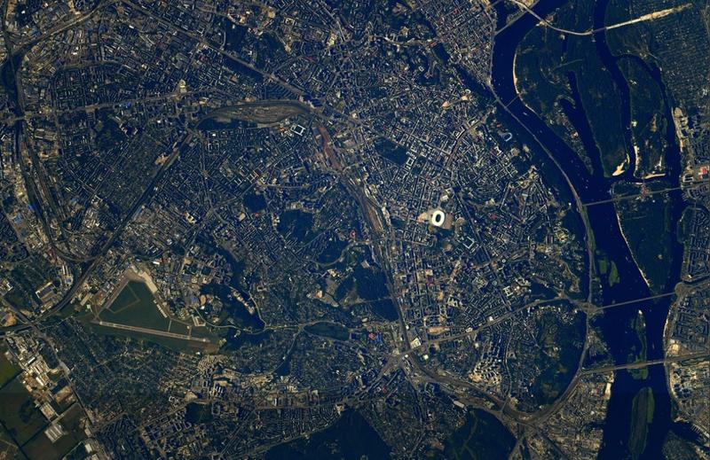 Осенний Киев сфотографировали из космоса: впечатляющие фотографии