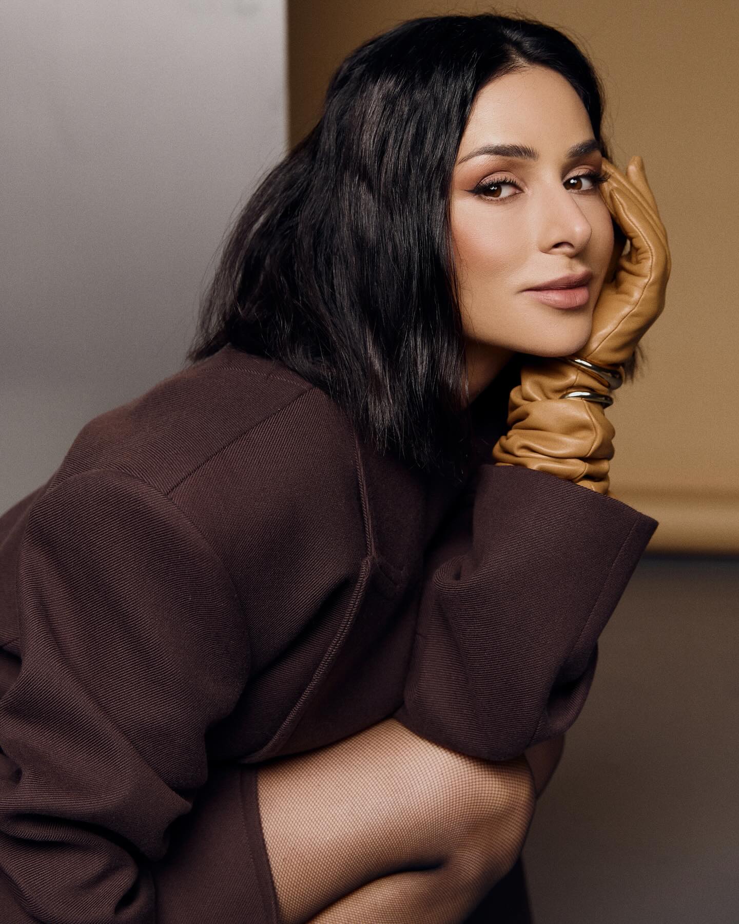 Тепле пальто на зиму: які фасони та тренди обирають Злата Огнєвіч, Христина Горняк та дружина Павліка