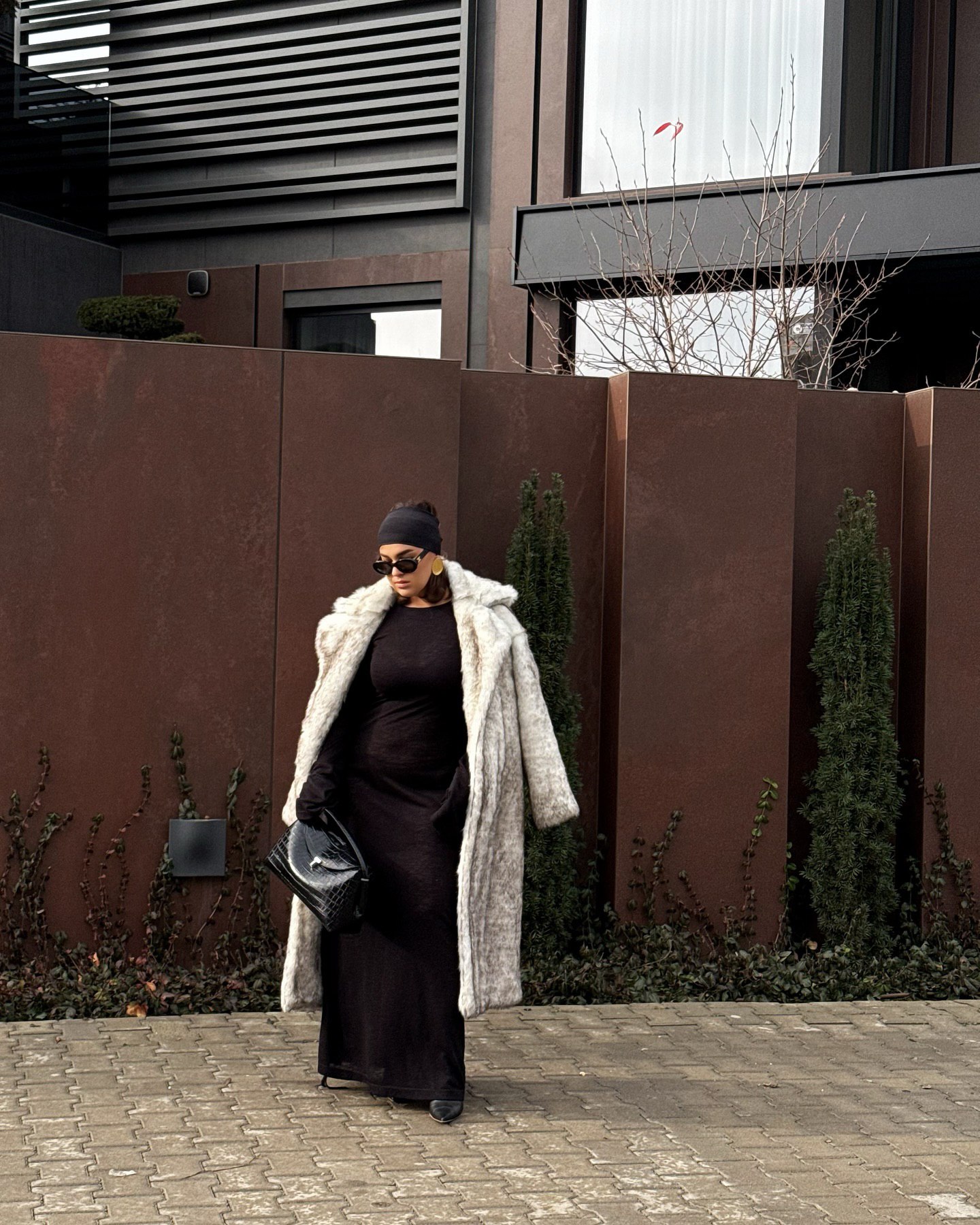 Тепле пальто на зиму: які фасони та тренди обирають Злата Огнєвіч, Христина Горняк та дружина Павліка