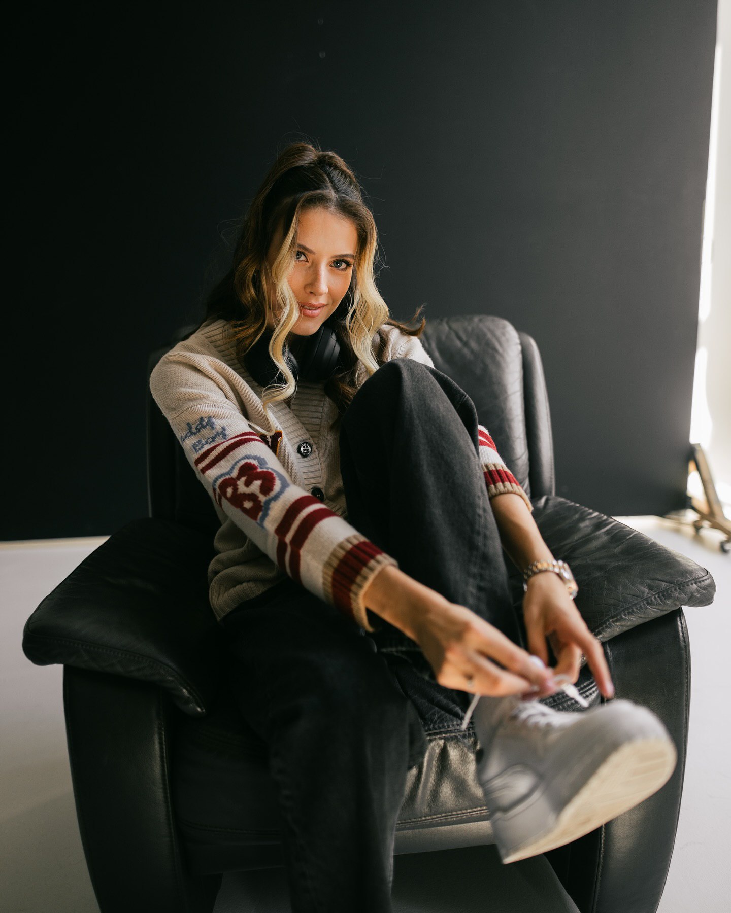 Зірки у захваті від цих фасонів джинсів: які тренди обирають Єфросиніна, Магучіх та Омаргалієва