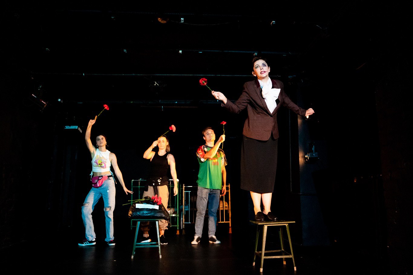 Известная актриса откровенно рассказала о сотрудничестве с россиянами: "Приходили на площадку пьяными"