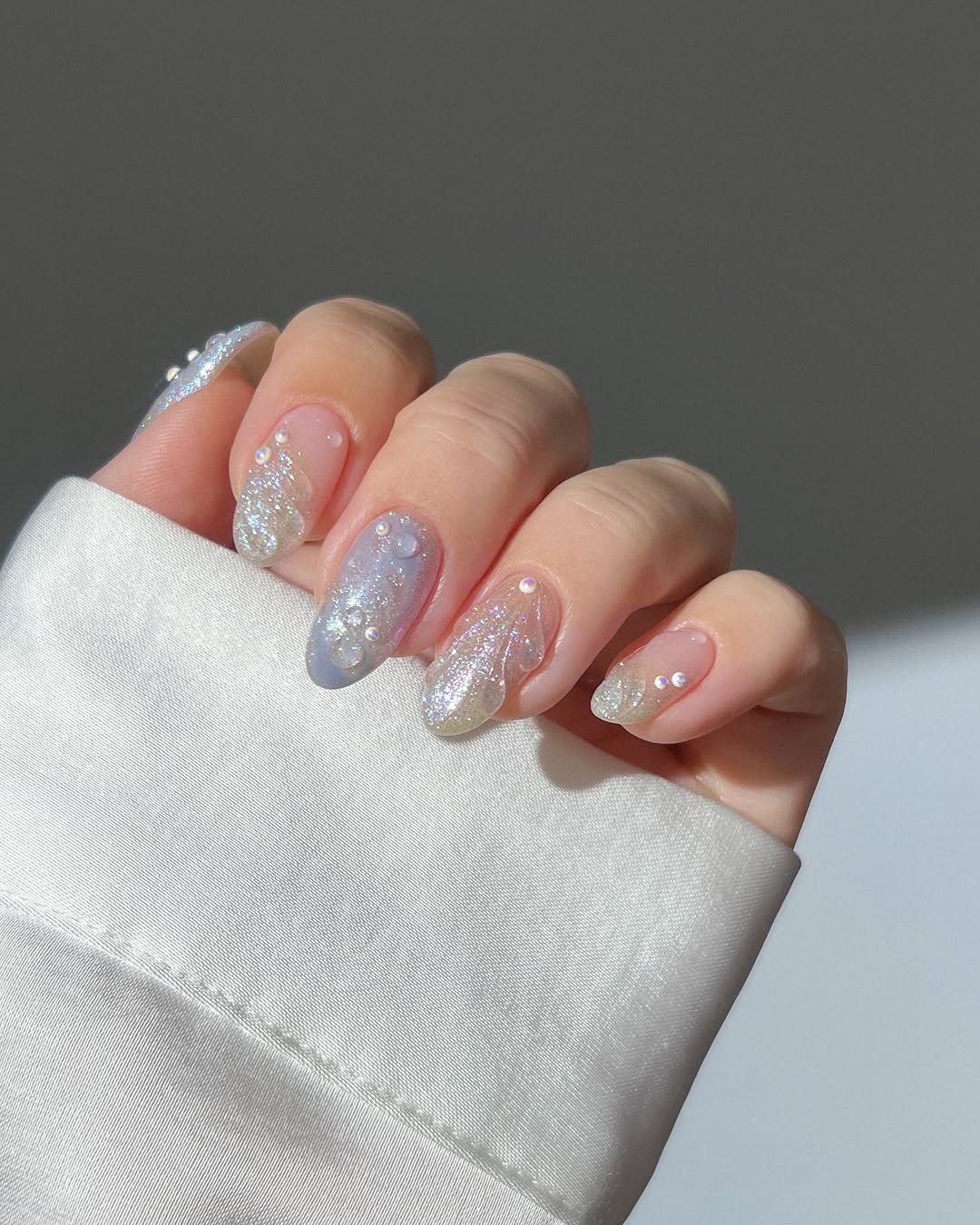 Новинки манікюру на весну: які дизайни вибрати в березні 2025 року