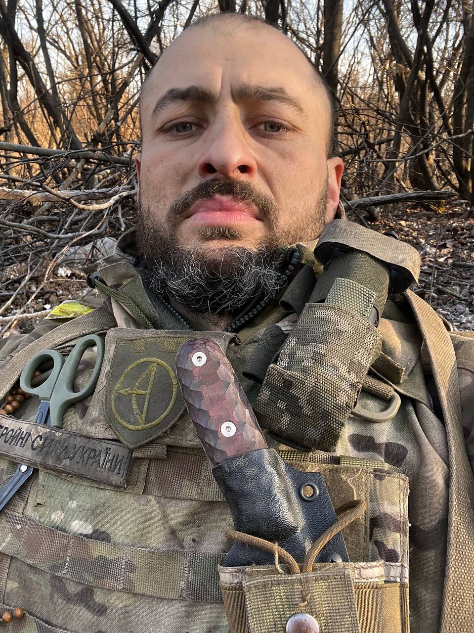 "У наших справах наша слава". Історії військового, медика та волонтерки, які добровільно стали на захист України