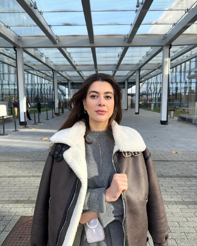 Які дублянки вважають наймоднішими цього року: Раміна та Астаф'єва показали тренди на зиму 2024-2025