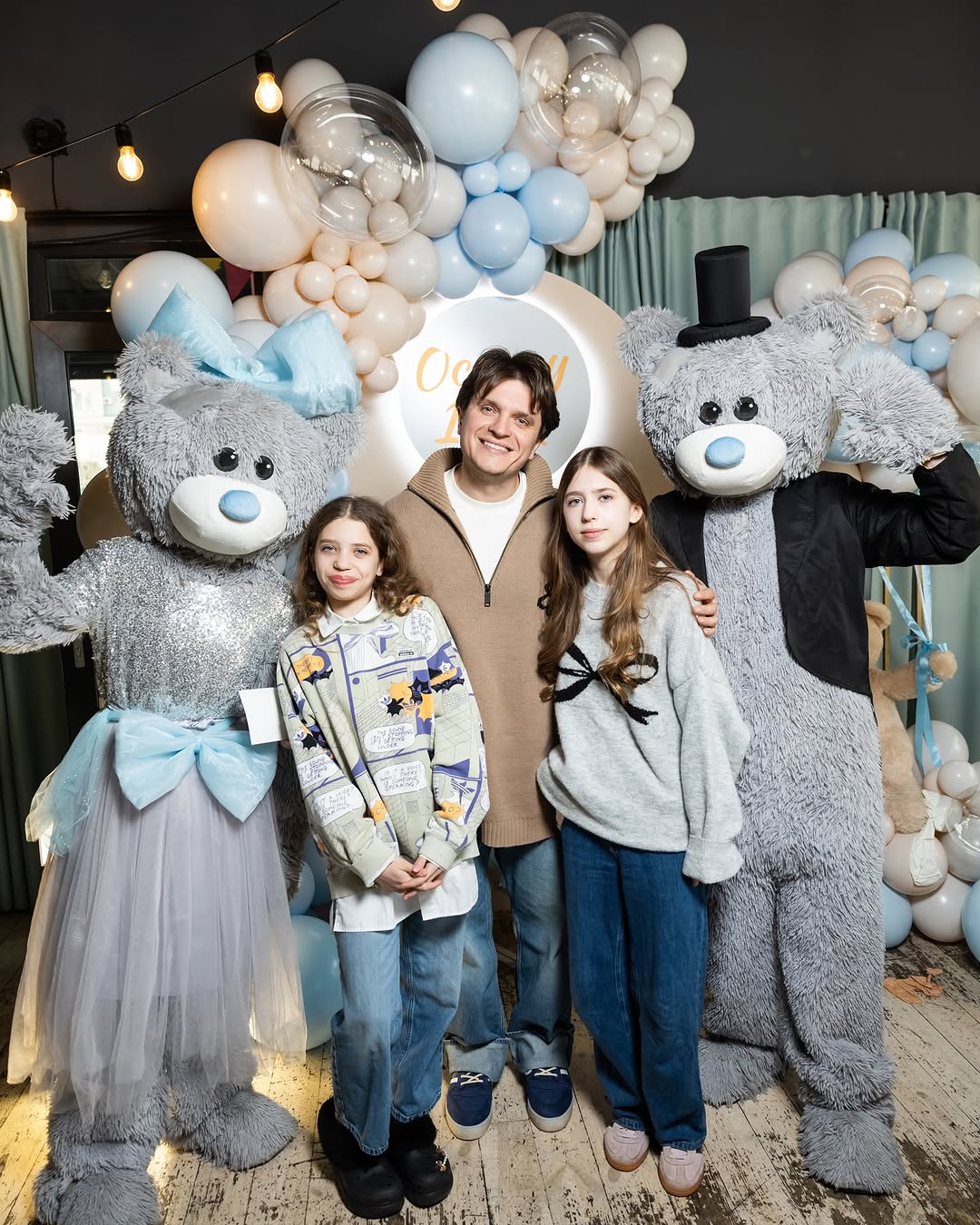 Жена Козловского показала трогательные фото с празднования дня рождения сынишки Оскара