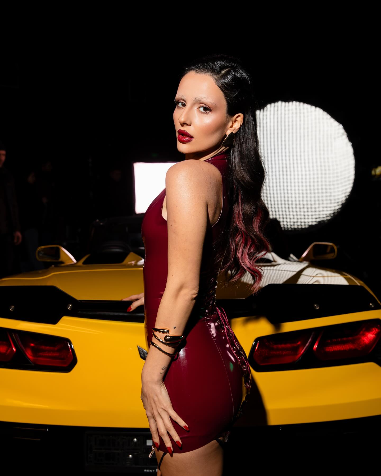 "Кто украл брови?": Тринчер не узнали в новом эпатажном образе (фото)