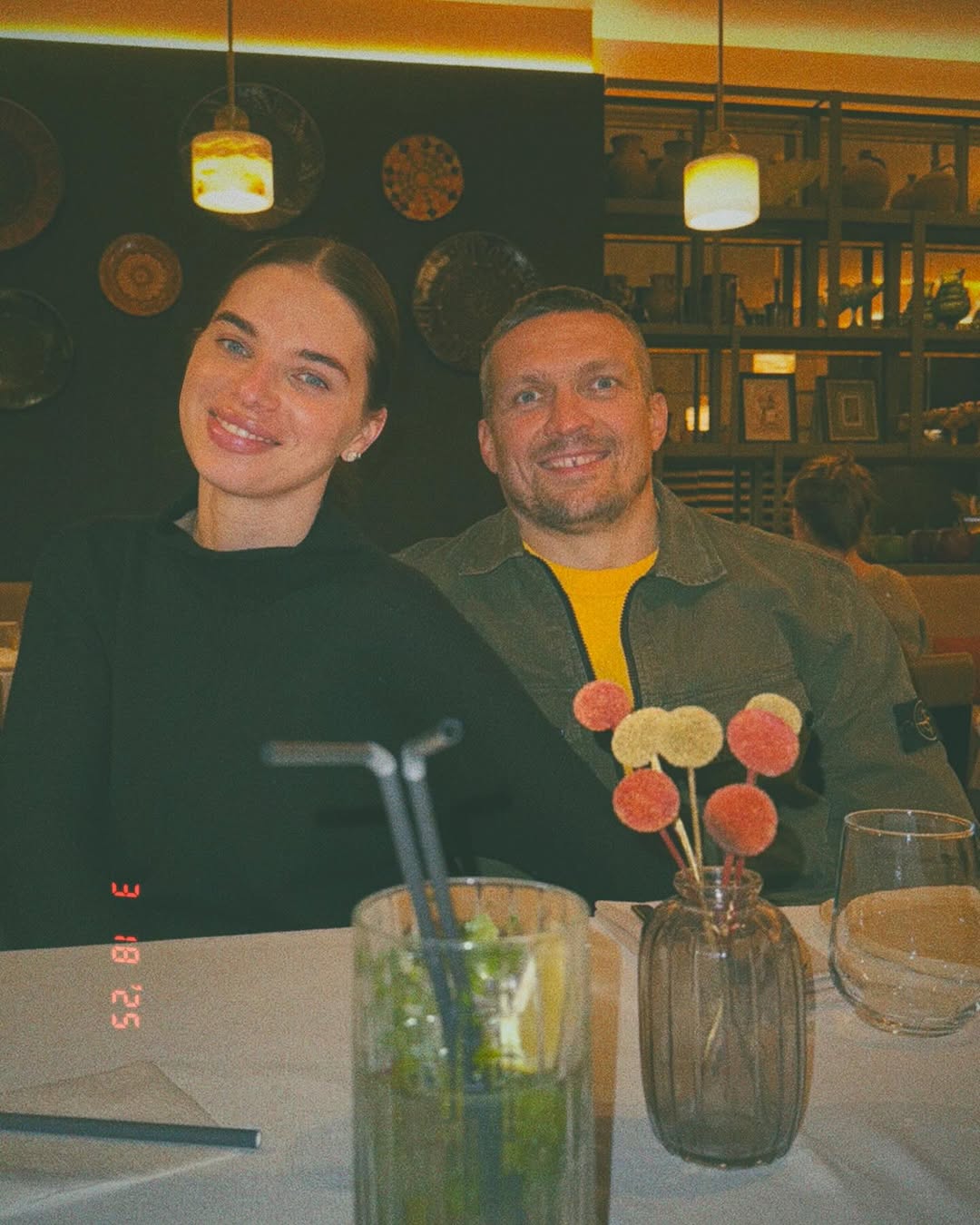 Дружина Усика замилувала новими фото з боксером