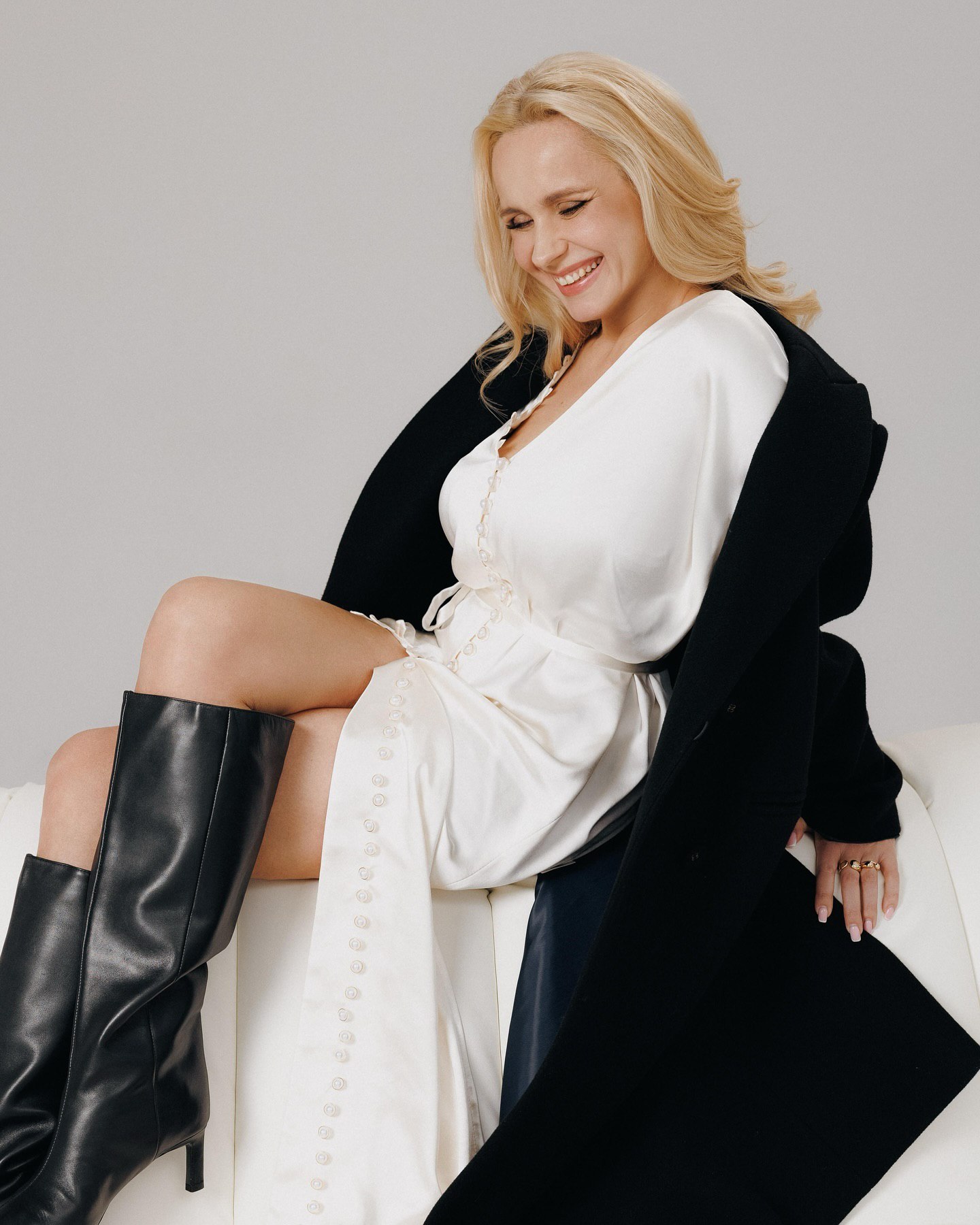 В чем блистать на Рождество и Новый год: Кароль, Ризатдинова, Ребрик и жена Павлика показали праздничные образы