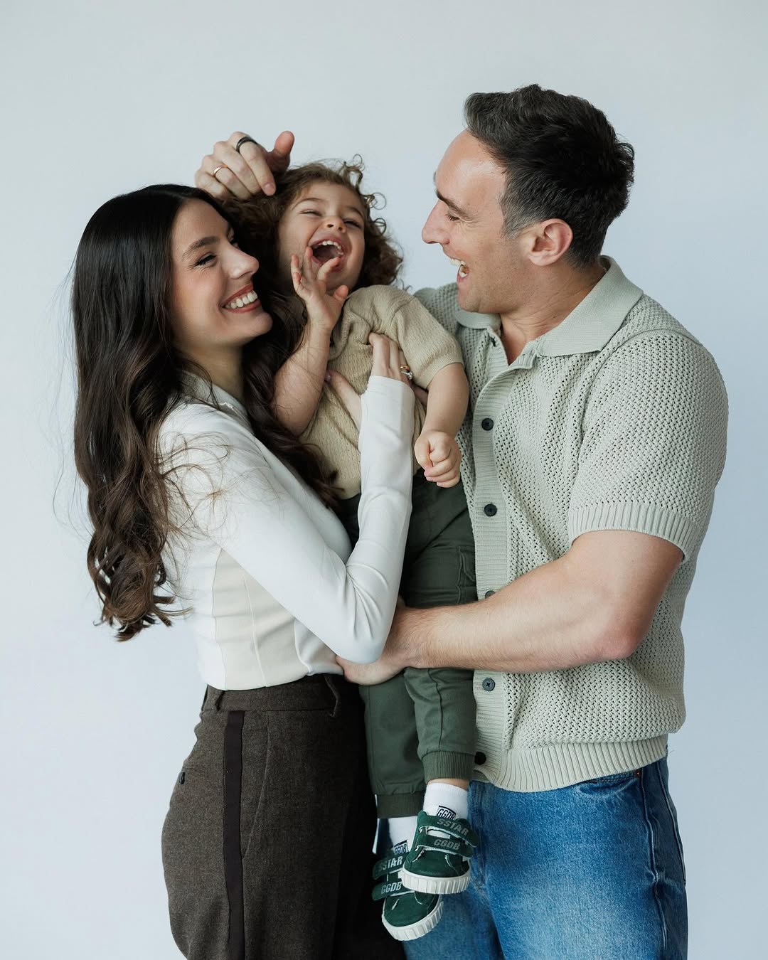 Бывший "Холостяк" Макацария очаровал фото красавицы-жены: как она выглядит через 2 месяца после родов