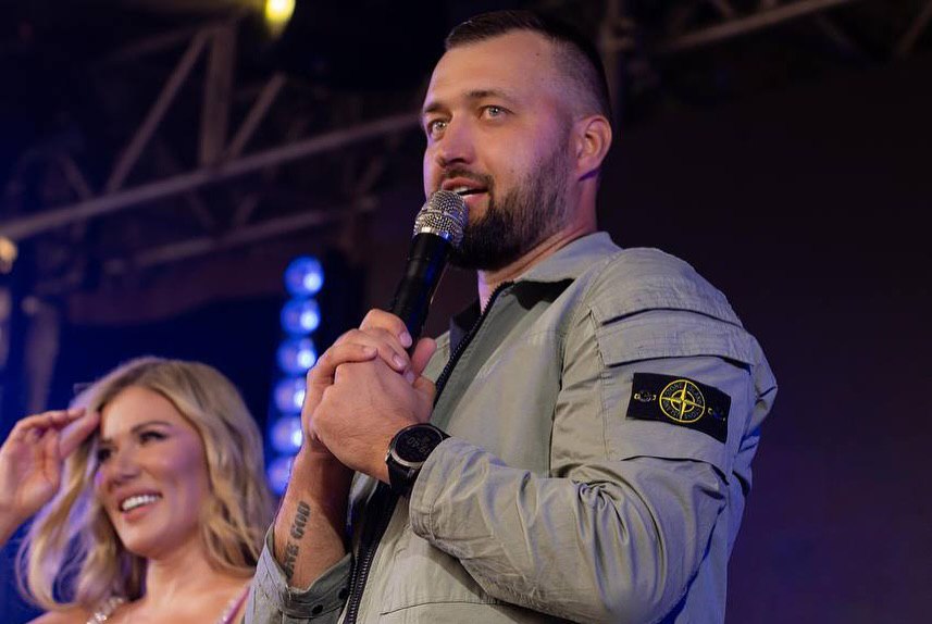 Украинский певец-военный рассказал про отношения с матерью, которая живет в России