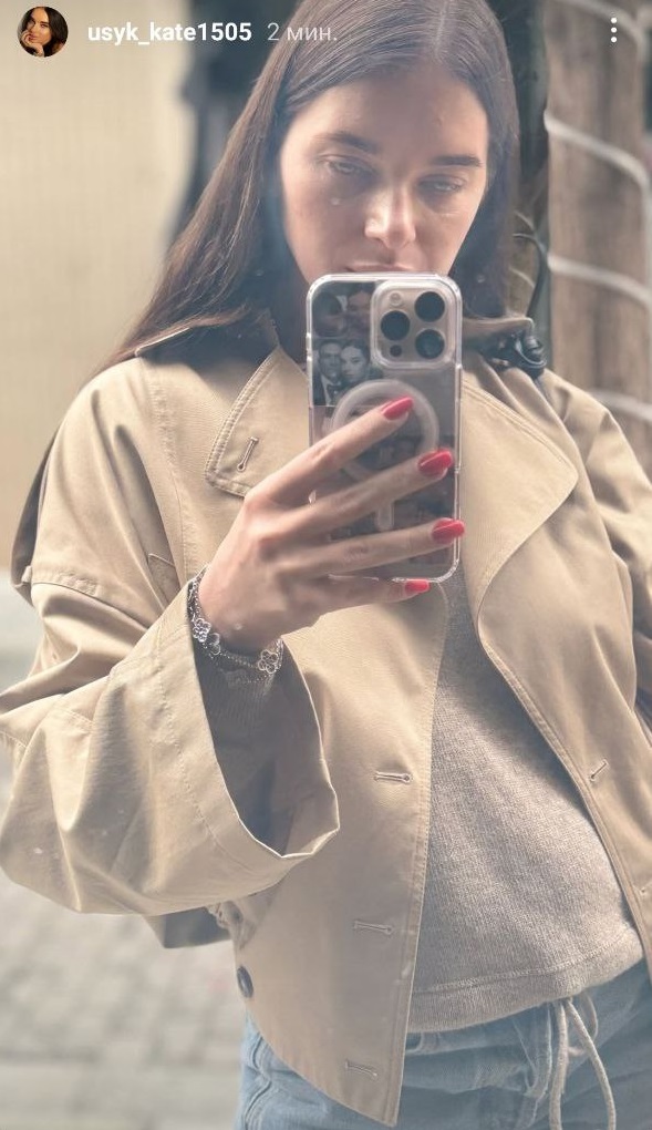 Цей колір манікюру завжди виглядає дорого: дружина Усика і колишня Остапчука задають тренди