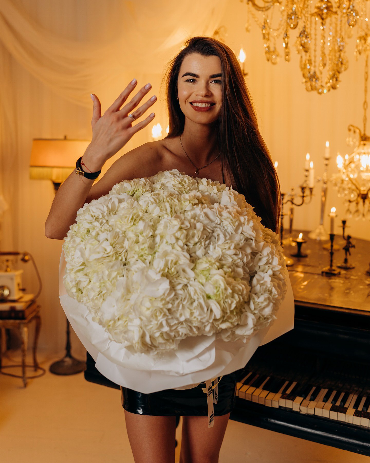 Зірка "Холостяка" виходить заміж: романтичні фото з коханим