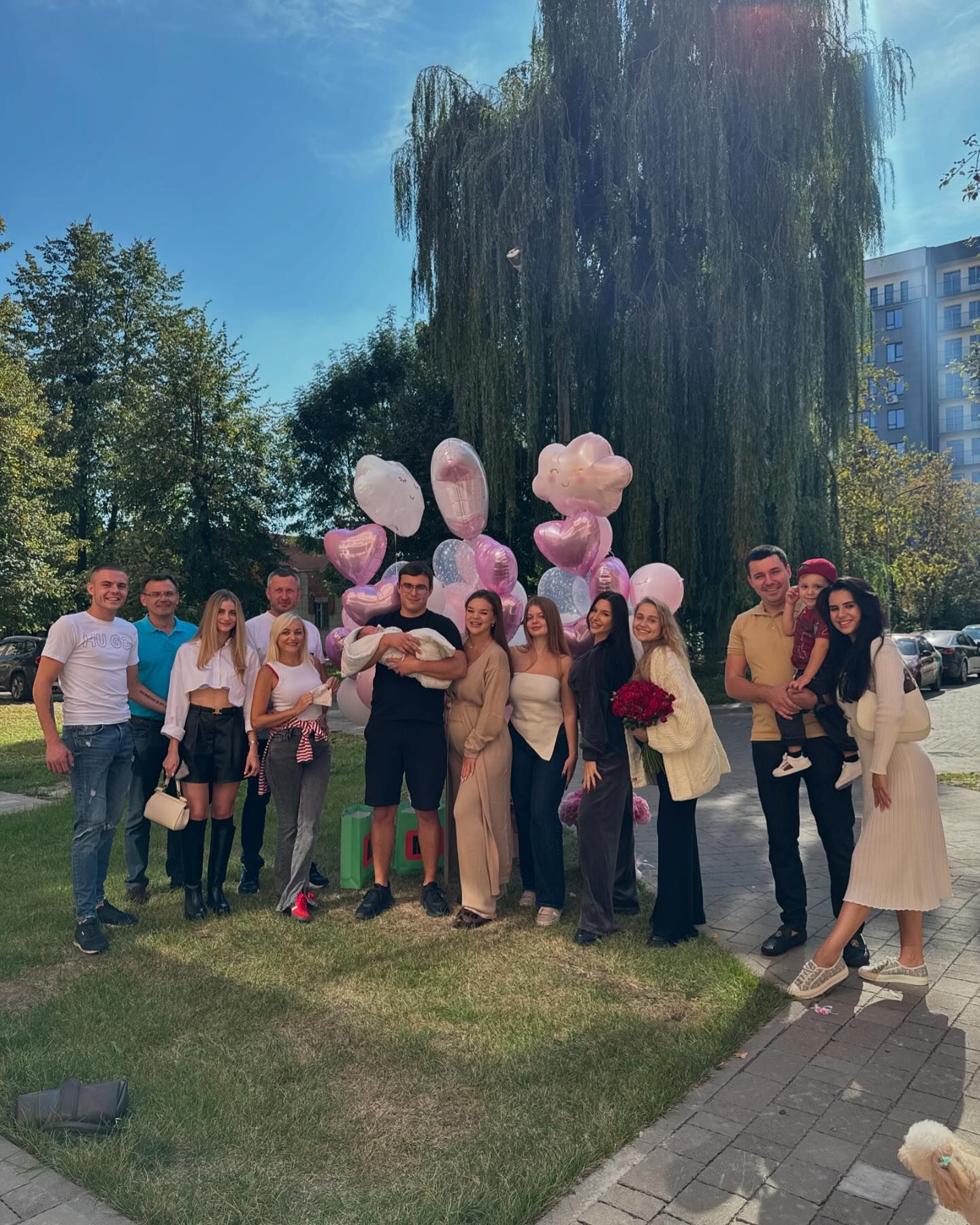 Блогерша Верба поделилась кадрами шикарной выписки из роддома: фото