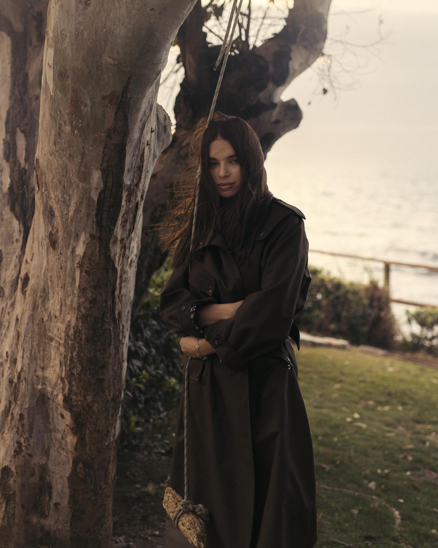 Жена Усика показала верхнюю одежду, которая точно должна быть в гардеробе каждой модницы