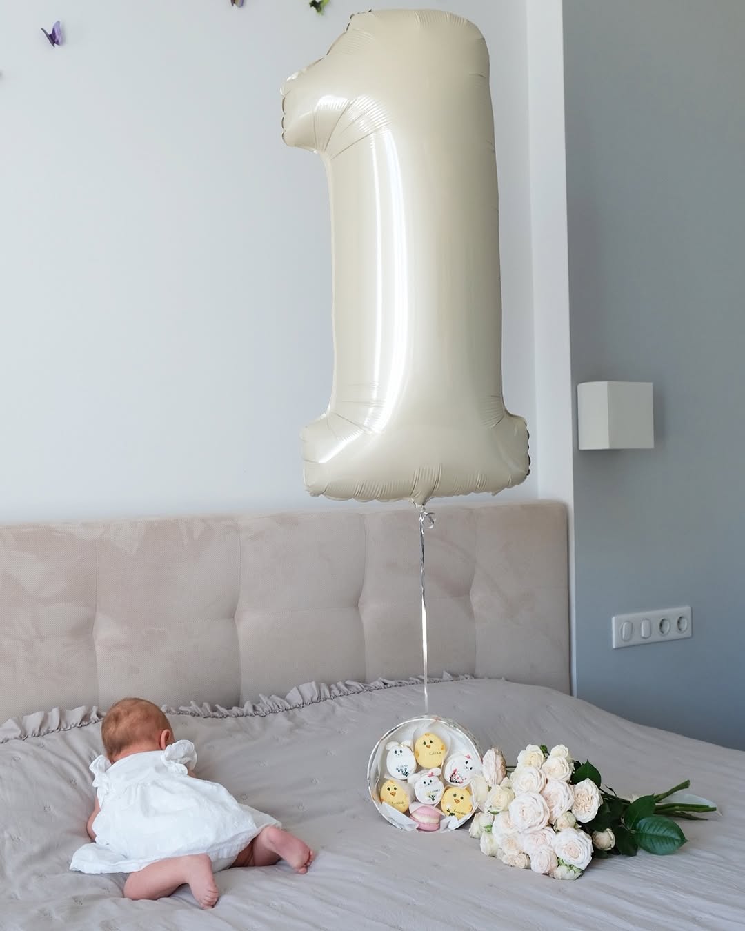 Анна Кошмал умилила новыми фото с новорожденной дочерью