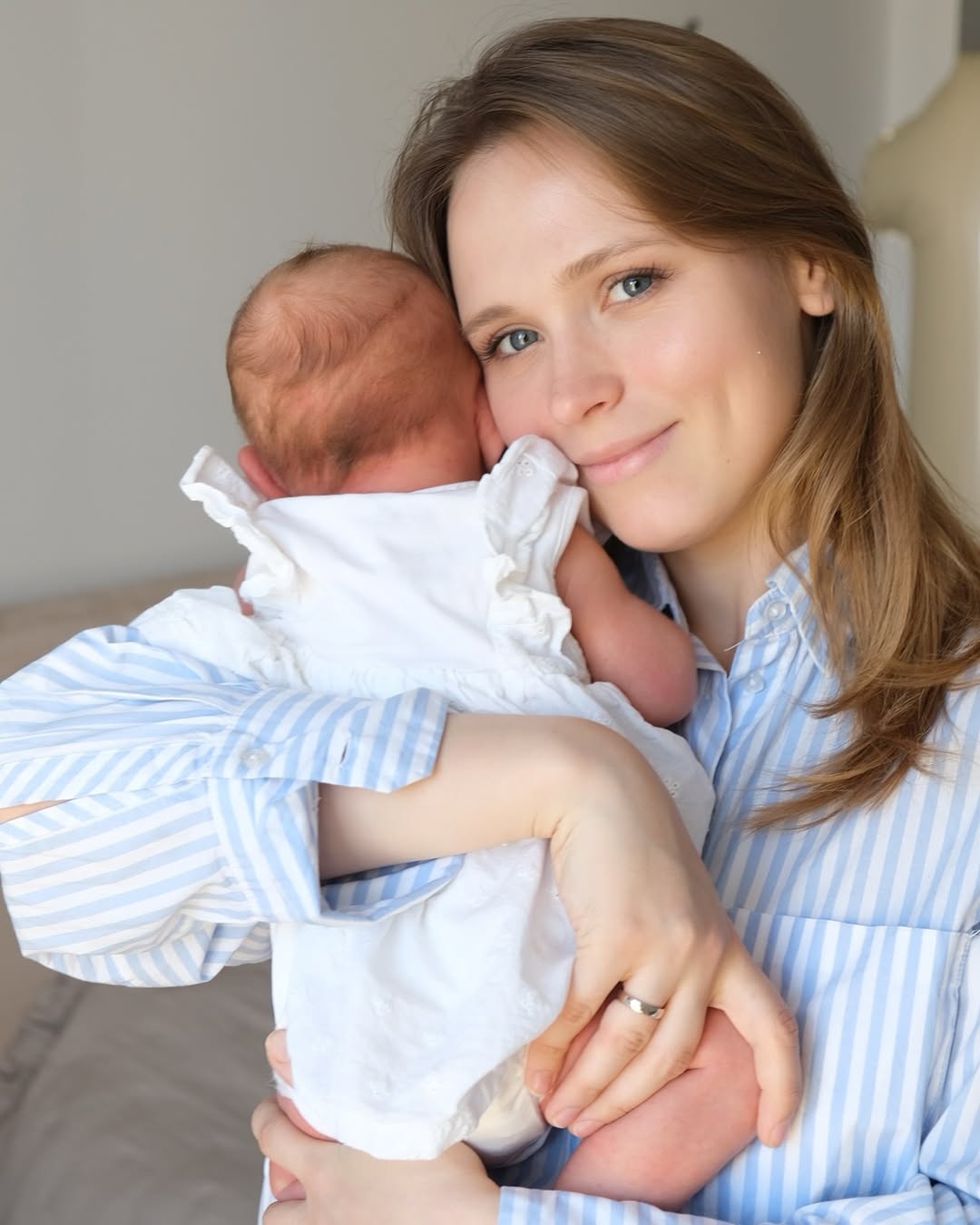 Анна Кошмал умилила новыми фото с новорожденной дочерью