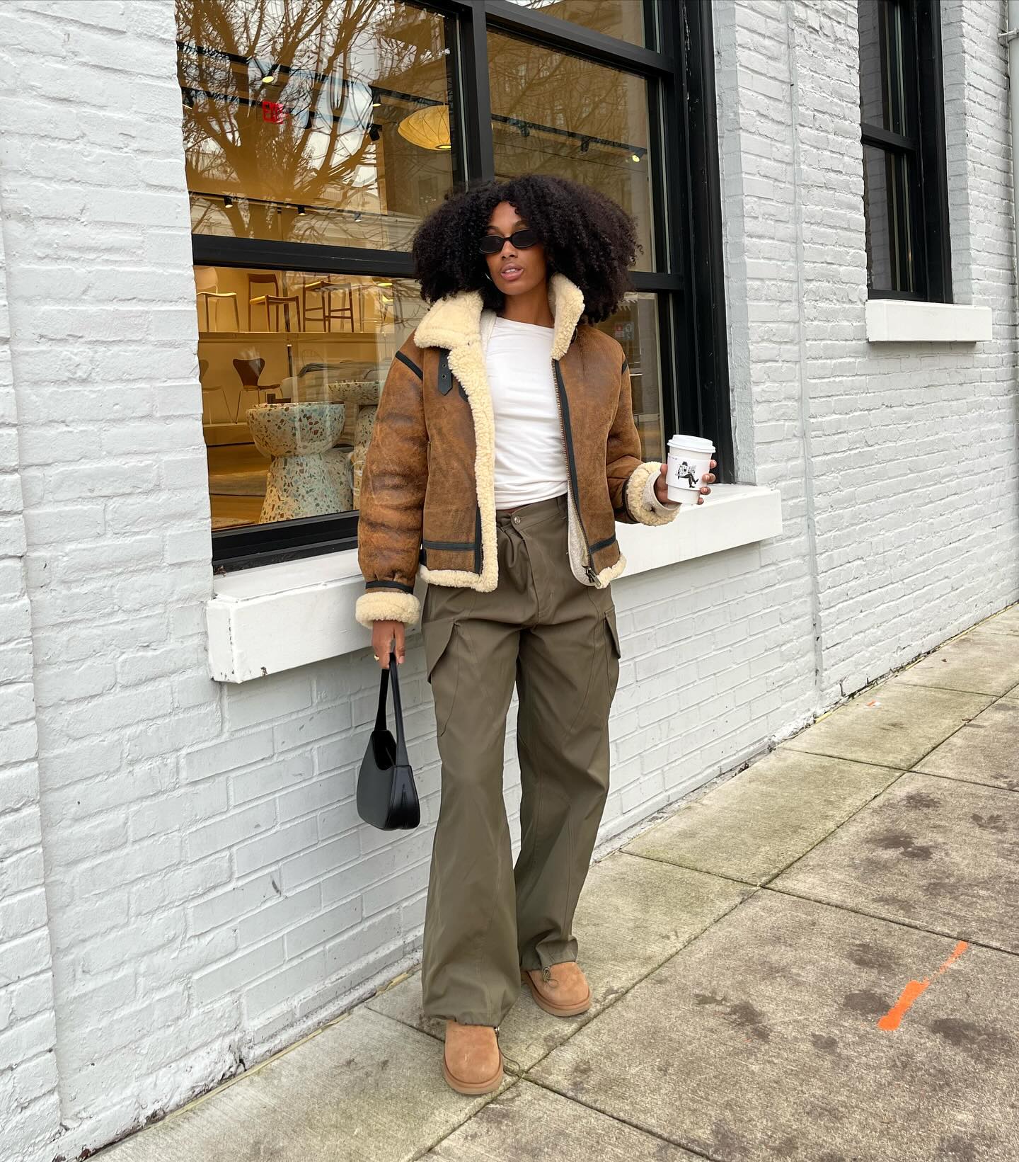 Дублянка-авіатор - найтрендовіша річ на осінь та зиму 2024-2025: з чим її носити