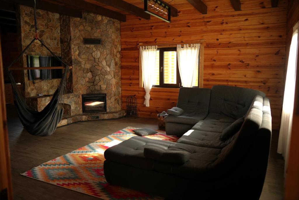 Весенние выходные в Карпатах: топ домов и коттеджей, где можно отдохнуть на природе