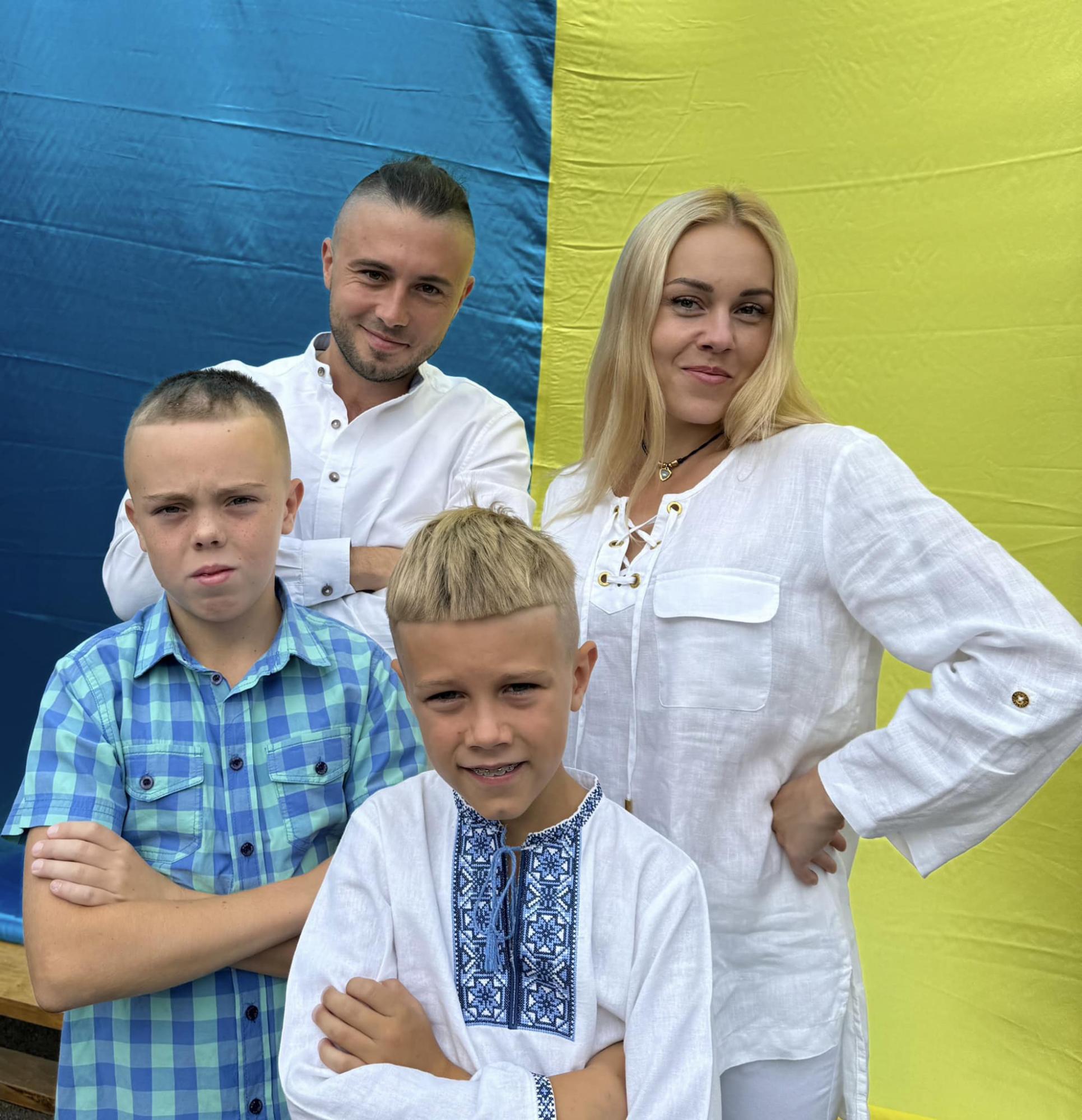 Елена Тополя впервые за долгое время показала младшую дочь, которая заметно подросла (видео)