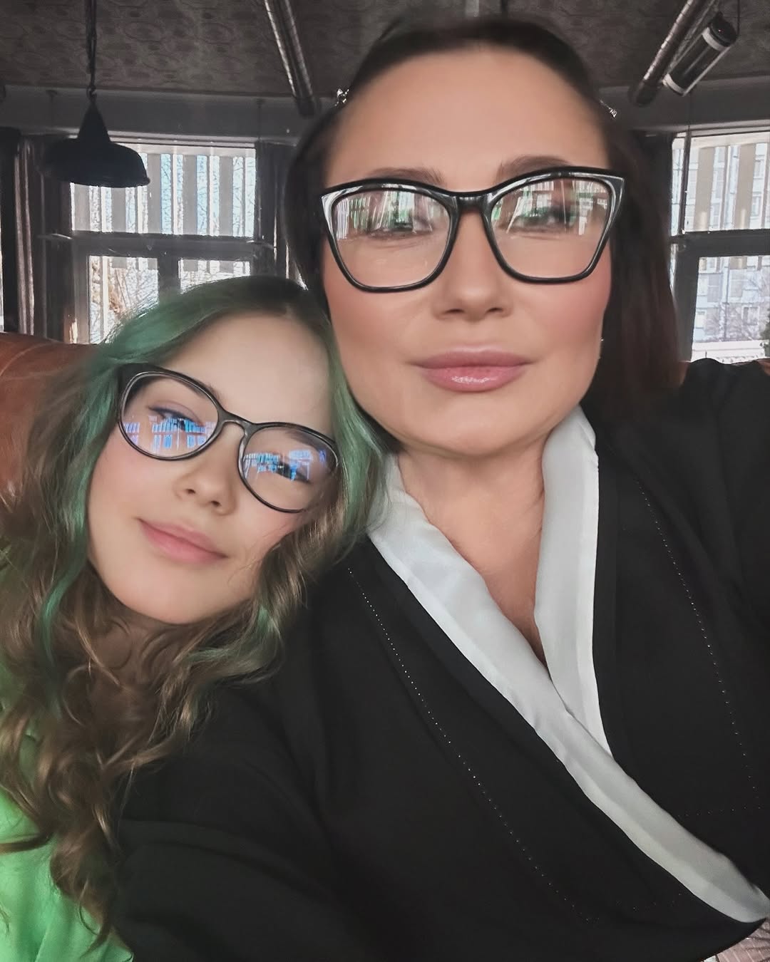 Олена Мозгова вперше за довгий час показала найменшу доньку: як вона виглядає