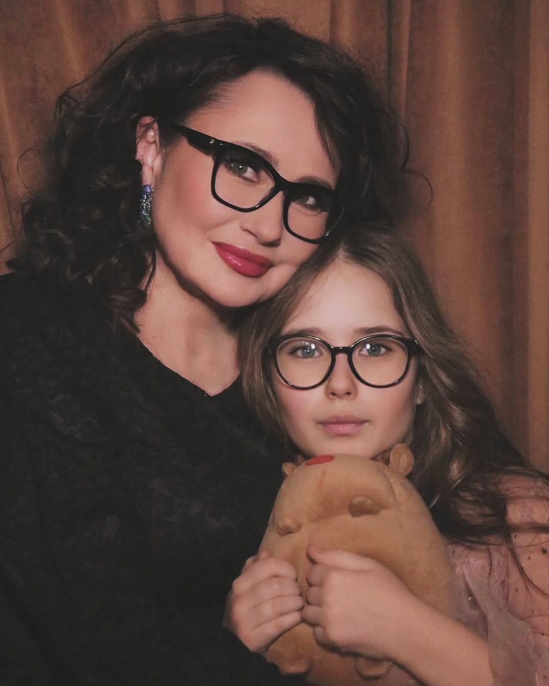 Як Олена Мозгова виглядала 28 років тому: рідкісне фото, на якому її важко впізнати