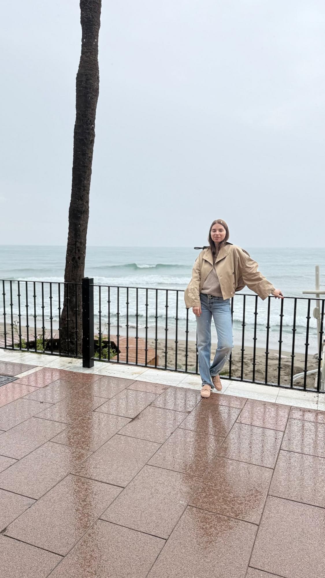 Наймодніший тренч на весну 2025: дружина Усика показала стильний "лук"