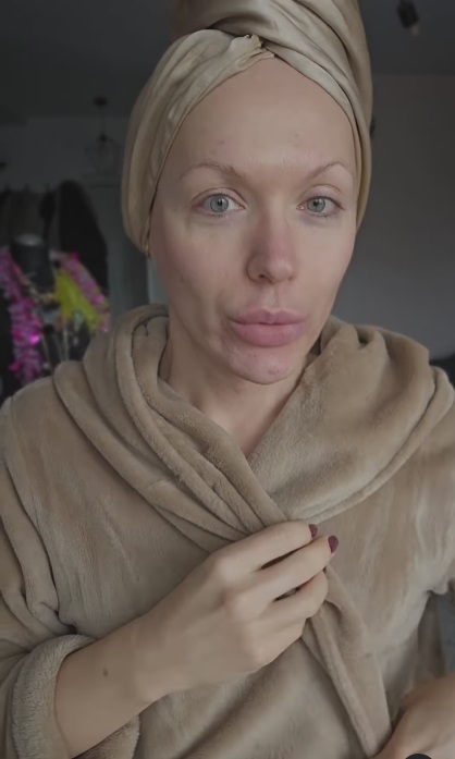 46-річна блогерка Монро показала ідеальне обличчя без макіяжу: як вона виглядає