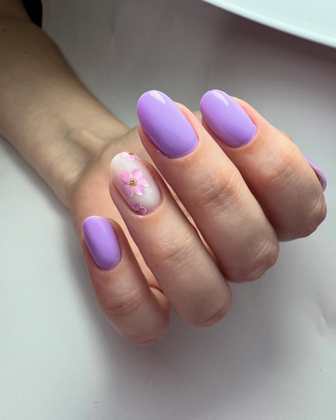 Маникюр на весну 2025: топ-5 самых модных дизайнов, которые покорят ваше сердце