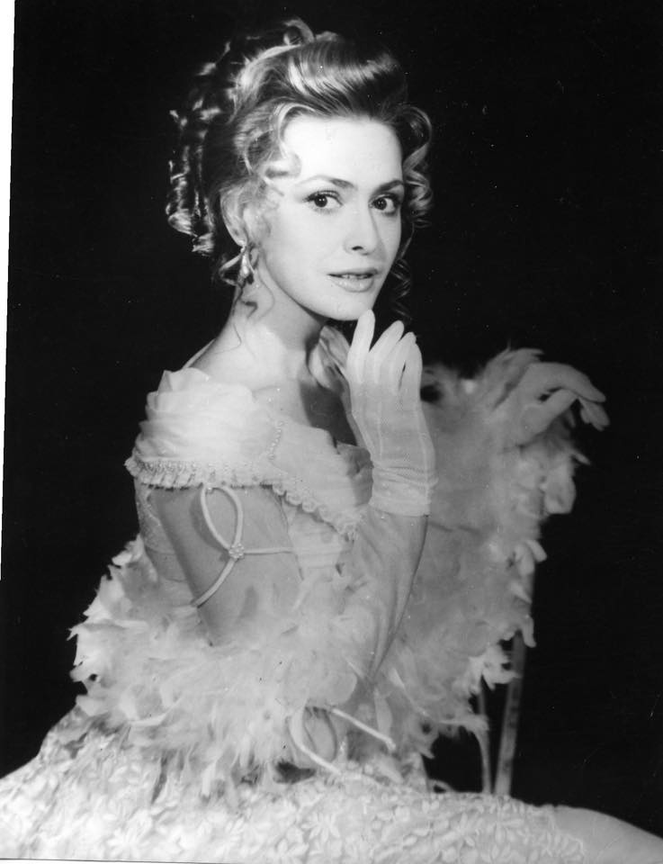 Ольга Сумская 20 и 40 лет назад: на этих фото актрису сложно узнать